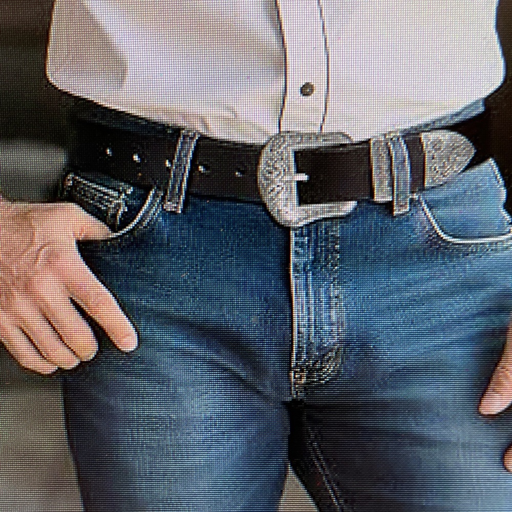 Men’s Western Leather Belt with Engraved Silver Buckle Set – Rodeo Cowboy Style